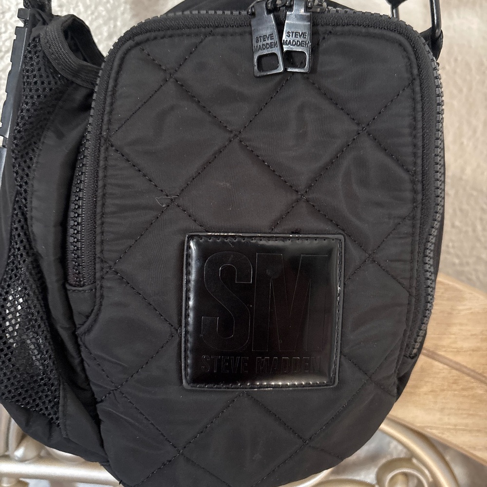 Steve Madden water bottle purse